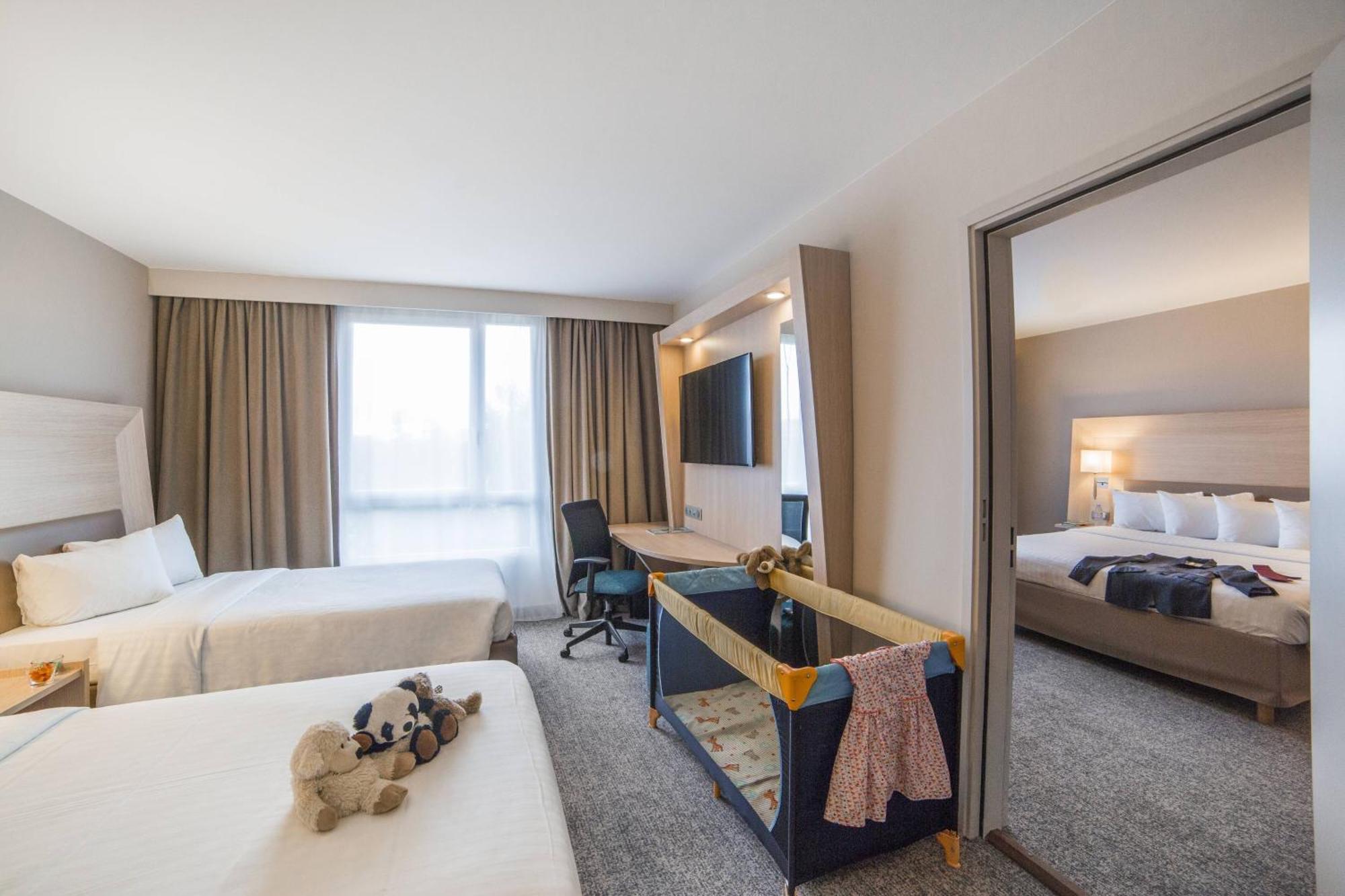 Courtyard By Marriott Paris La Defense West - Colombes Hotell Bois-Colombes Exteriör bild