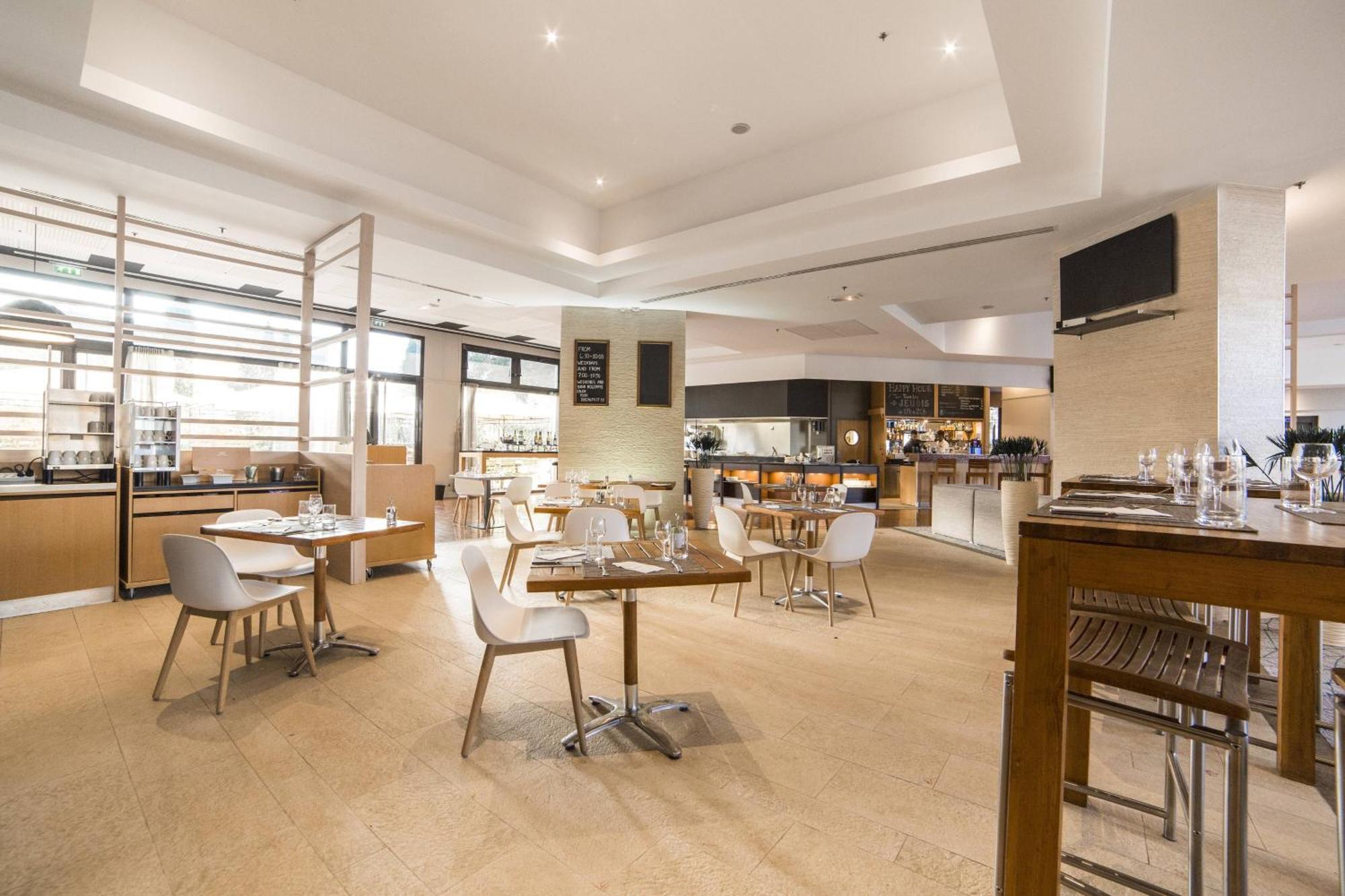 Courtyard By Marriott Paris La Defense West - Colombes Hotell Bois-Colombes Exteriör bild