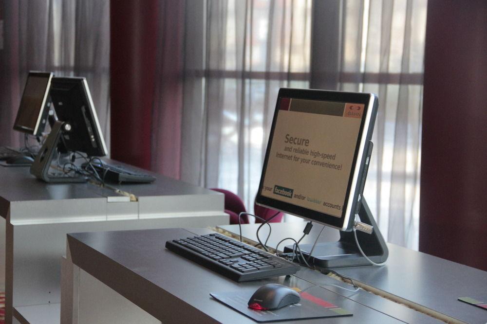 Courtyard By Marriott Paris La Defense West - Colombes Hotell Bois-Colombes Exteriör bild