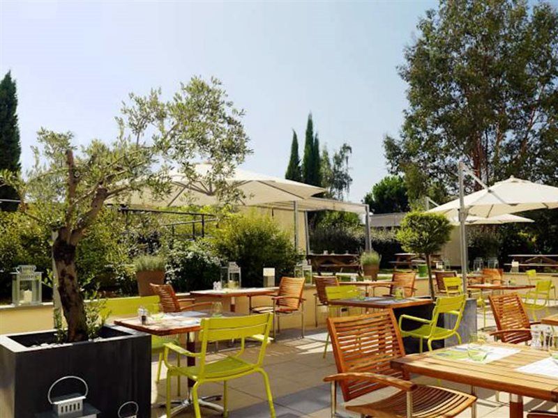 Courtyard By Marriott Paris La Defense West - Colombes Hotell Bois-Colombes Exteriör bild