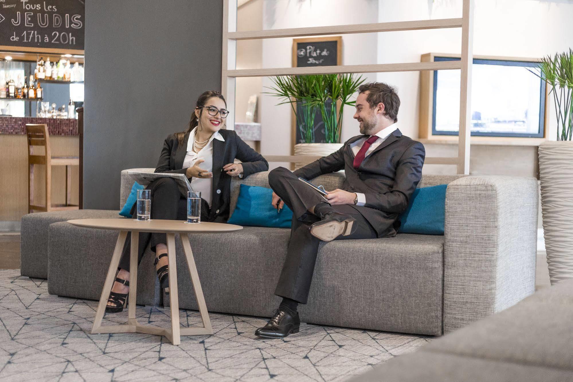 Courtyard By Marriott Paris La Defense West - Colombes Hotell Bois-Colombes Exteriör bild