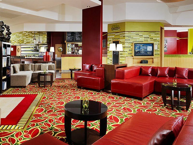 Courtyard By Marriott Paris La Defense West - Colombes Hotell Bois-Colombes Exteriör bild